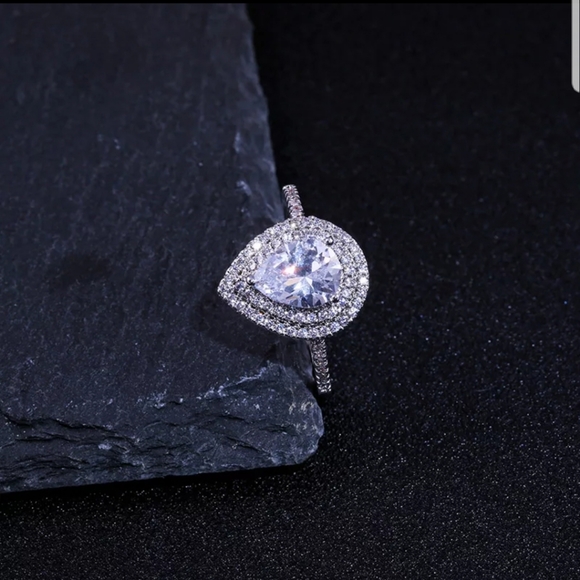 New pear cut white sapphire ring!! - Picture 2 of 5